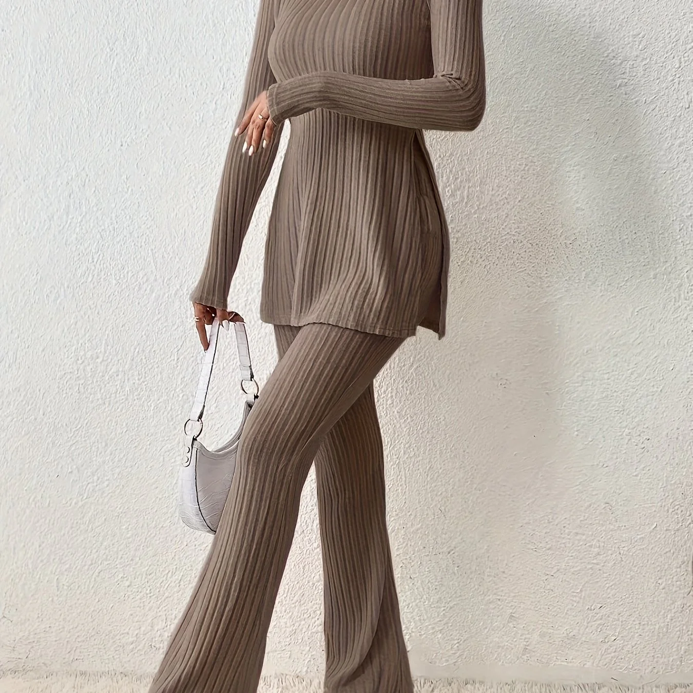 Elegantes Zweiteiler-Set – Rundhals-Oberteil und Hose - Image 19